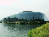 Європарламент закликає якнайшвидше поставити Україні сучасні танки та розглянути питання постачання винищувачів - резолюція