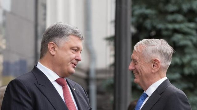 Санкции удерживают Россию за столом переговоров, эти меры будут сохранены до выполнения договоренностей – Порошенко и Мэттис