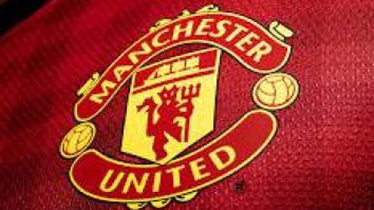 Магуайр продовжив контракт із 