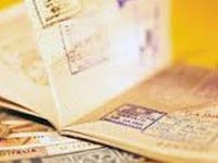 Токіо шкодує про рішення Китаю призупинити видачу віз мандрівникам із Японії