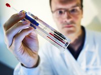 Британский штамм COVID-19 на 64% смертоноснее других - исследование