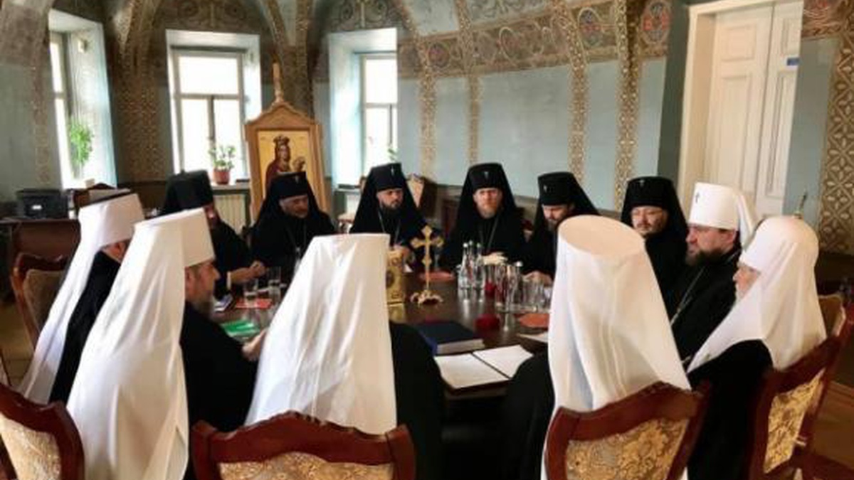 Синод ПЦУ викликає на церковний суд самопроголошених 