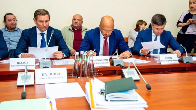 Влада ігнорує проблеми Луганщини - нардеп Шахов