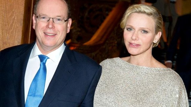 Князь Монако, який лікується від коронавірусу відчував "слабкі симптоми" і спочатку думав, що підхопив нежить