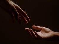 Необходимо помочь пострадавшим от российских оккупантов людям – Зеленский