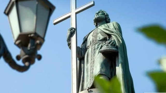 15 июля в центре Киева ограничат движение и парковку транспорта в связи с мероприятиями ко Дню Украинской Государственности