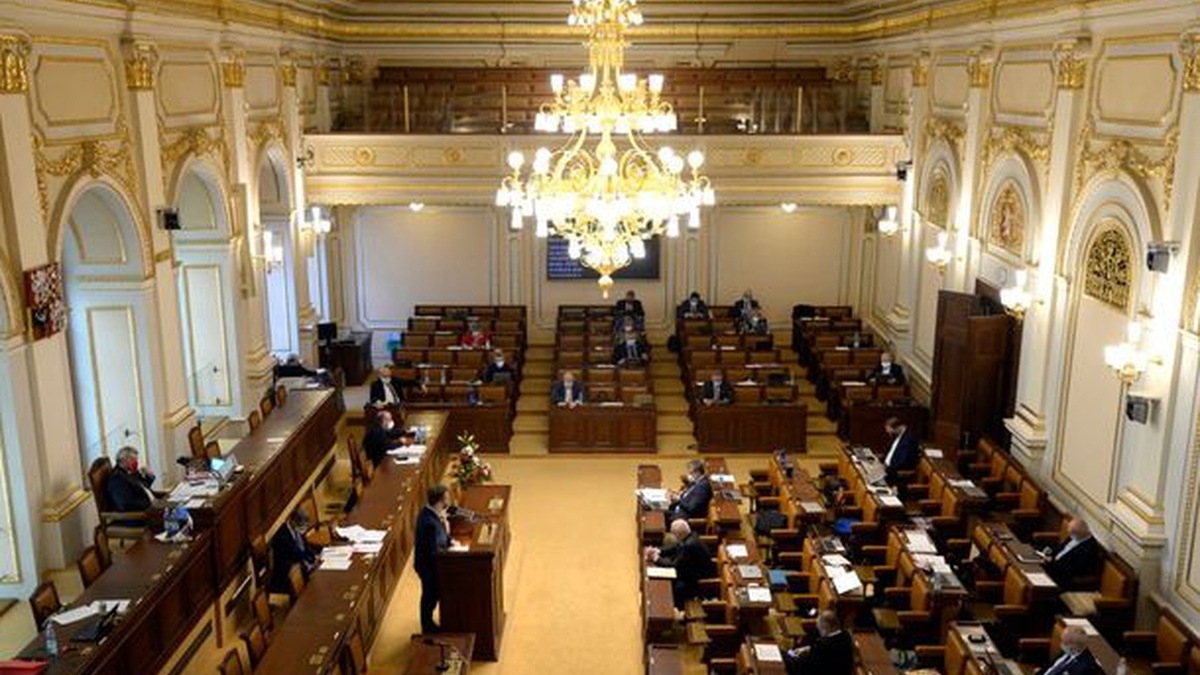 Уряд Чехії пропонує жорсткіші правила для українських біженців – ЗМІ