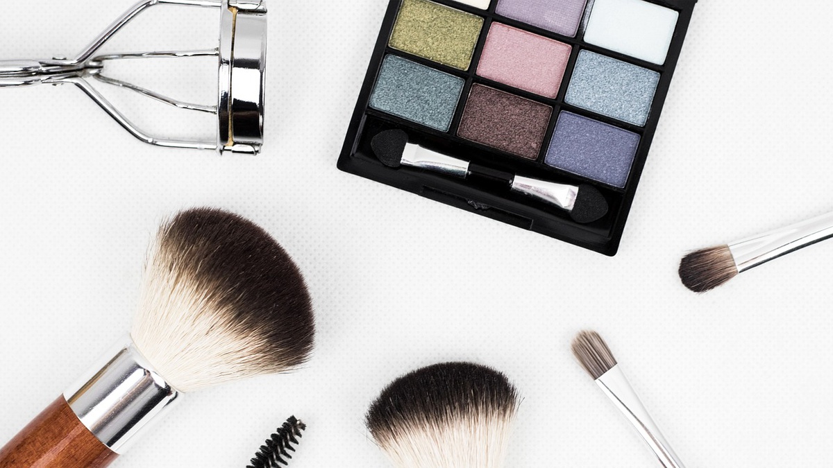 Beauty industry divided over one-year extension of cosmetics notification deadline