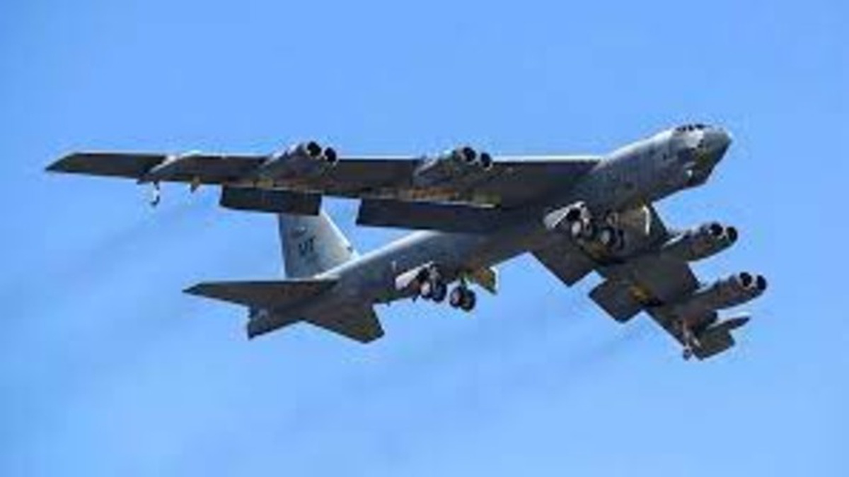 Вісім людей загинули внаслідок катастрофи бомбардувальника B-52 на авіабазі Едвардс у США