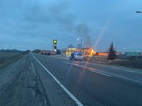 Поліція з'ясовує обставини загоряння цистерни з бензином на одній із заправок Київщини