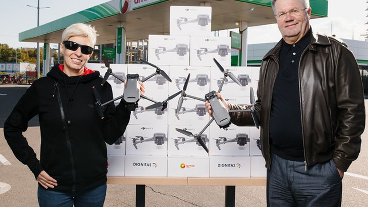 AMIC ENERGY and Dignitas fund handed over the first 25 drones to the Ukrainian army as part of the MAVIC from AMIC charitable initiative - Vimarsana News