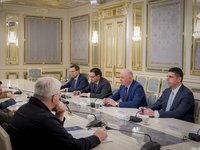 Зеленський обговорив із депутатами та спікером болгарського парламенту оборонну співпрацю та Формулу миру