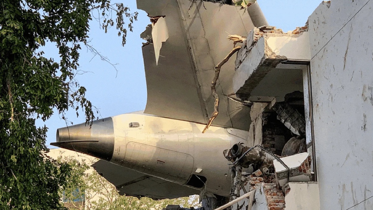 https://media.interfax.com.ua/media/thumbs/images/2025/06/mlcsl/E1l61CJIwQJp.jpg