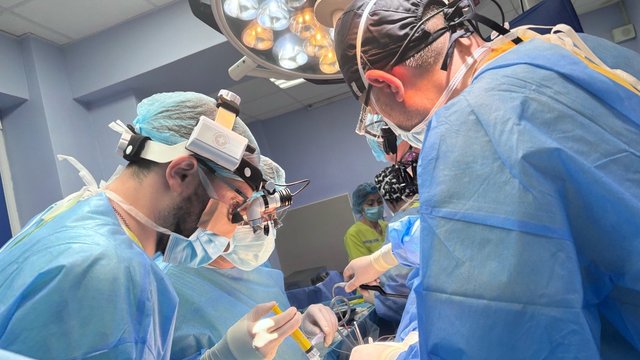 Зеленський в День медика: Завдяки вам життя продовжується