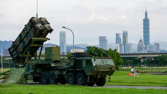 Україна може не отримати анонсовані Трампом Patriot до весни 2026 року – ЗМІ