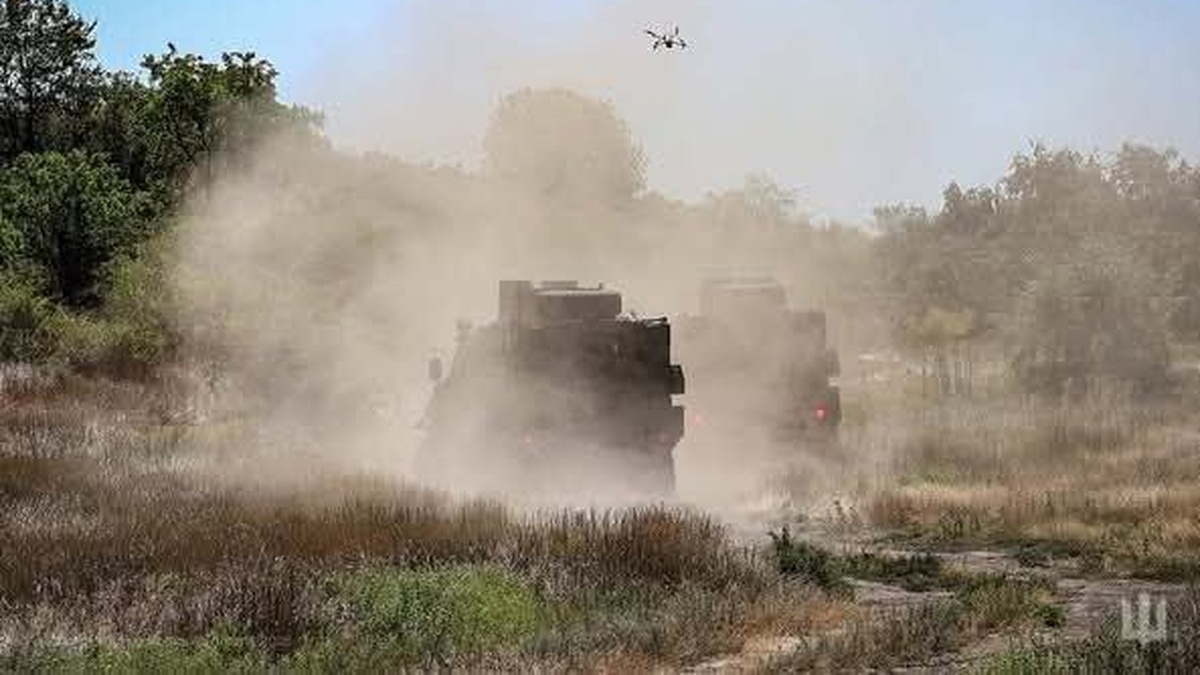Russian invaders lose 920 servicemen during day