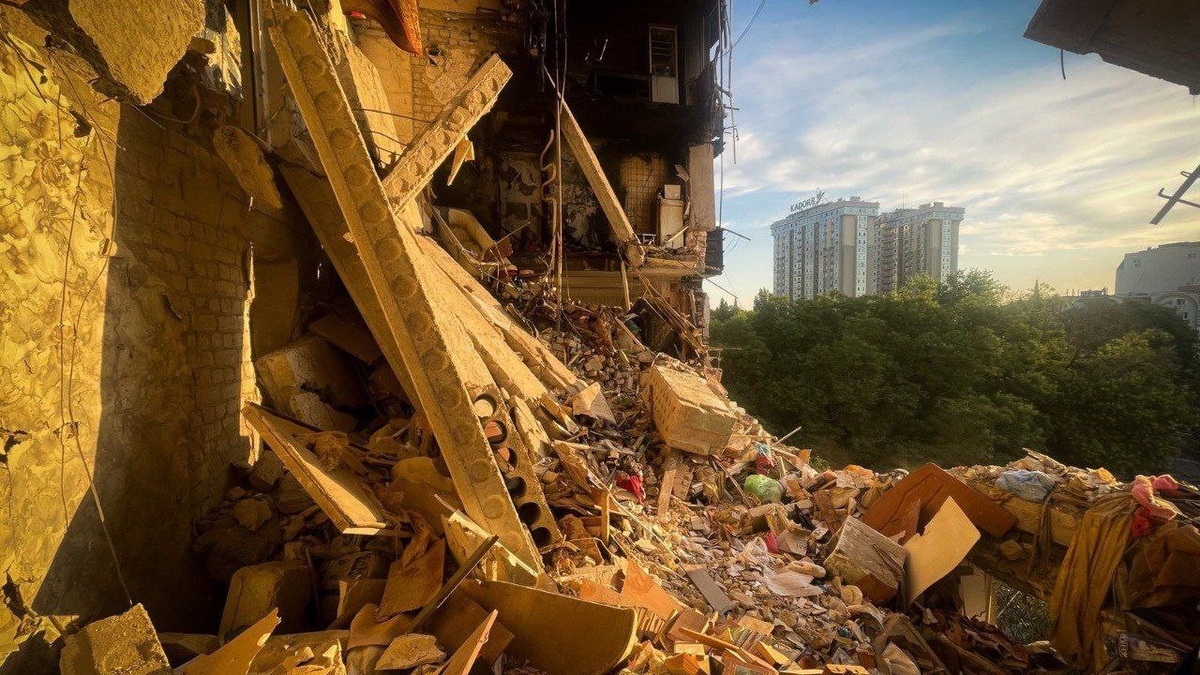 Russia attacks Ukraine with 103 strike drones, 4 missiles - Zelenskyy