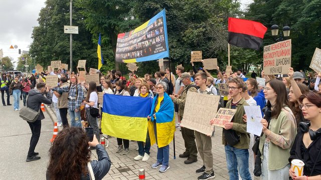 В Києві проходить акція в підтримку відновлення незалежності НАБУ та САП