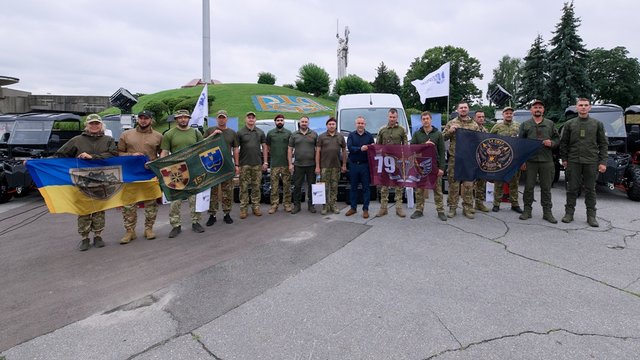 "Українські вертольоти" передали Силам оборони допомогу на понад 12 млн грн