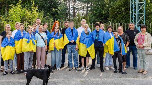 П'ятеро дітей з Лозової, яких вивезли до РФ у перші дні повномасштабної війни, повернули до України