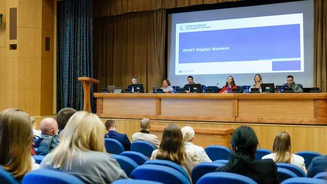 Дозволи ЄКМТ перейдуть в електронний формат з 2026 року - Мінрозвитку
