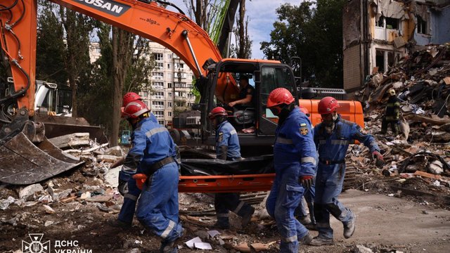 Кількість загиблих в Києві зросла до 11 людей – ДСНС
