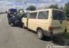 На Київщині Ford Fiesta зіткнувся з мікроавтобусом, водійка легковика загинула на місці