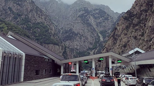 У буферній зоні п/п "Даріалі" перебувають 96 українців, Москва прагне створити гуманітарну кризу на російсько-грузинському кордоні - МЗС