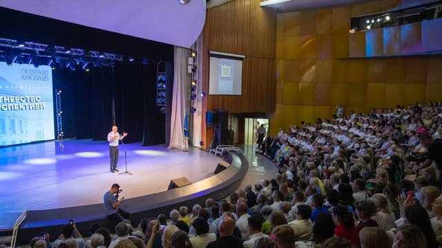 Пошкоджено та ще не відновлено 8% освітніх закладів столиці - Кличко