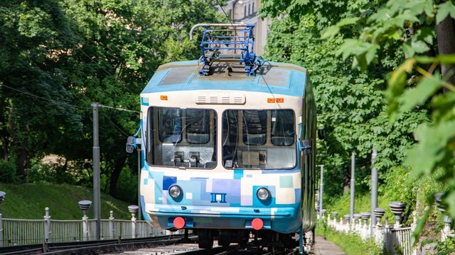 Киевский фуникулер в полдень возобновит работу после ремонта