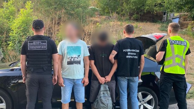 Суд взяв під варту одесита, який переправляв ухилянтів до Молдови – поліція