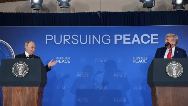 Трамп і Путін обговорили можливість територіальних змін України