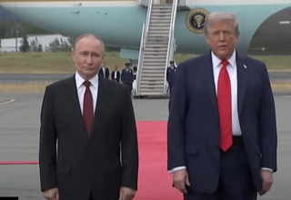 Президент США Трамп та Володимир Путін розпочали зустріч на Алясці