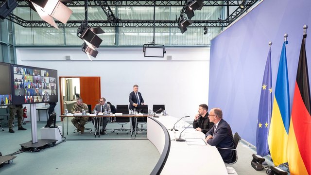 Мерц: Переговоры с нашими друзьями и партнерами проходят очень хорошо, есть надежда на мир в Украине