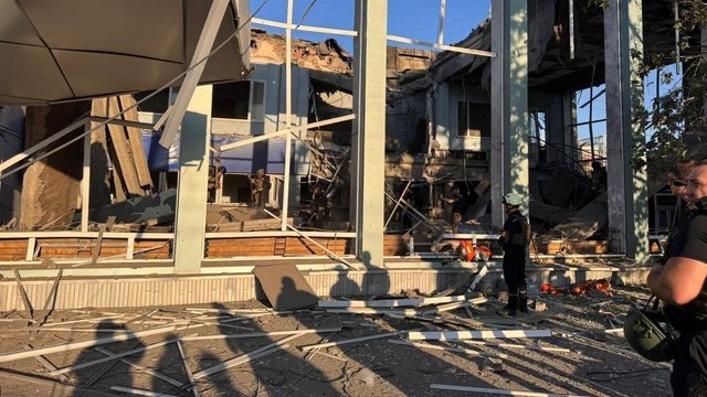 Восьмеро постраждалих внаслідок ворожої атаки по Запоріжжю