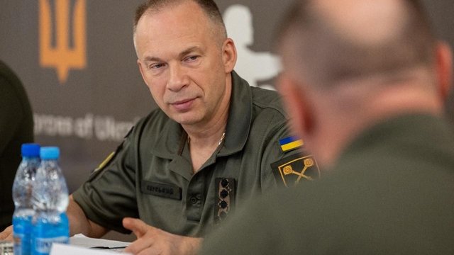 Оперативна евакуація поранених на фронті ускладнилася, слід масштабувати застосування НРК для цього – Сирський