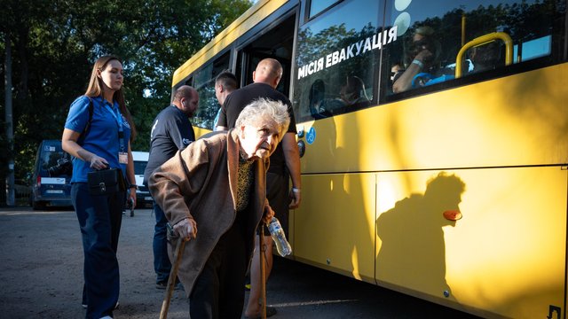 До кінця серпня підготують щонайменше 30 тис. місць для переселенців в Києві та 15 областях