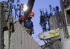 Из-под завалов в Святошинском районе Киева деблокировано еще одно тело, количество погибших возросло до 28 - ГСЧС