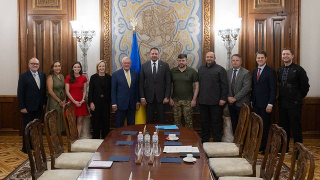 Келлог зустрівся з Єрмаком та Умєровим