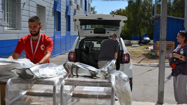 УЧХ передав Запорізькій обласній клінічній лікарні реабілітаційне обладнання