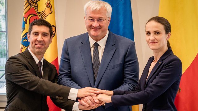 Зустріч міністрів закордонних справ у форматі "Україна – Молдова – Румунія" розпочалася у Чернівцях