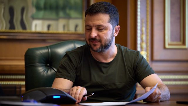 Зараз є шанс на мир, але він повинен бути чесним і стійким, а безпека – гарантованою, заявив Зеленський
