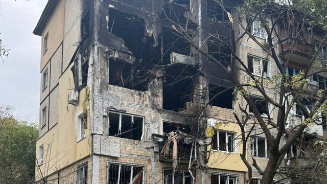 Четыре человека в том числе ребенок погибли из-за массированной ракетно-дроновой атаки россиян на Киев