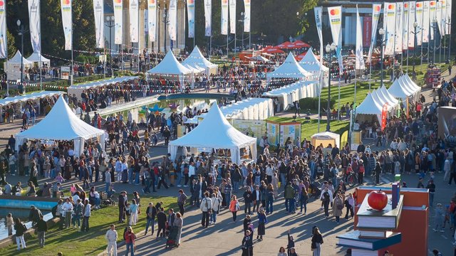 На фестивалі "Книжкова країна" реалізовано 93 тис. книжок - гендиректор ВДНГ
