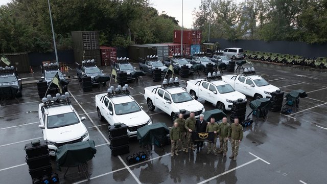Перша партія протирозвідувальних комплексів "Ай-Петрі" з держзамовлення надійшла в ЗСУ, повідомив Порошенко