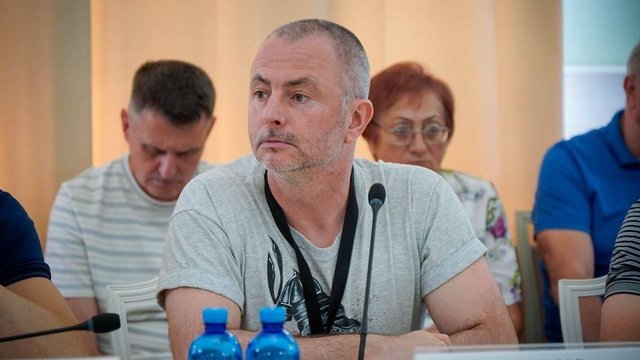 Голова Деснянської РДА Бахматов: Старостенко не робила запиту на виступ і зривала захід