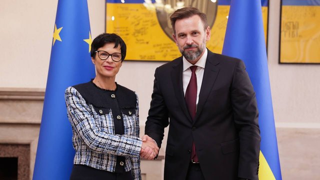 Заступник голови ОП Микита обговорив з єврокомісаркою Кос на Закарпатті дію законодавства про нацспільноти