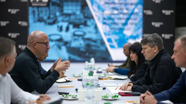 Представники Міноборони і німецької компанії FFG обговорили локалізацію ремонту бронетехніки в Україні