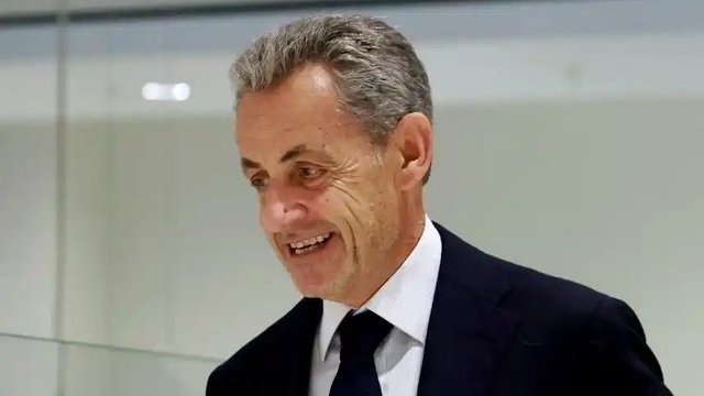 Экс-президент Франции Саркози приговорен к 5 годам лишения свободы с отсрочкой исполнения