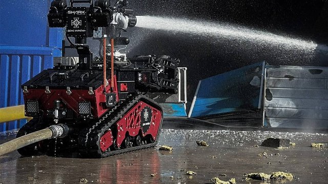 Спасатели 10 часов тушили масштабный пожар в Киевской области
